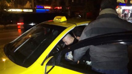 Direksiyon Başında Bayılan Taksici Öldü Sanıldı, 10 Dakika Sonra Kendine Geldi
