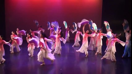 【中國舞 B】香港演藝學院 2015 – 2017 應用學習課程《舞出新機 – 舞蹈藝術》 學生畢業演出