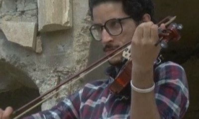 Mosul Lepas dari ISIS, Pria Ini Gelar Konser Biola