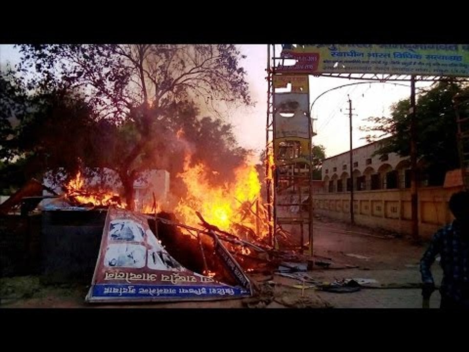 Mathura clash kills 21 including 2 cops during encroachment drive | Oneindia News