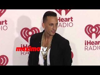 Descargar video: Clinton Sparks | 2014 iHeartRadio Music Festival | Red Carpet