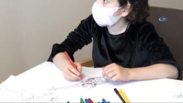 Lösemi Hastası Çocuklara Süper Kahraman Sürprizi