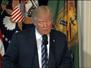 যুক্তরাষ্ট্রের ৮টি রাজ্যে অর্থবরাদ্দ বাতিলের হুমকি ট্রাম্প প্রশাসনের