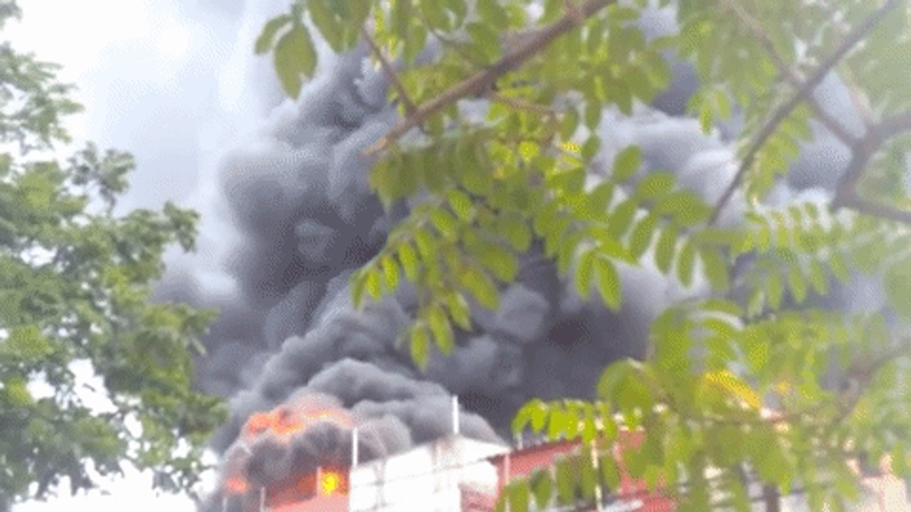 Plumes of Smoke Rise From Industrial Fire in Belo Horizonte