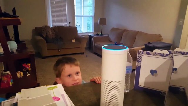 Alexa d'amazon se trompe de musique... GROS METAL !! Rammstein