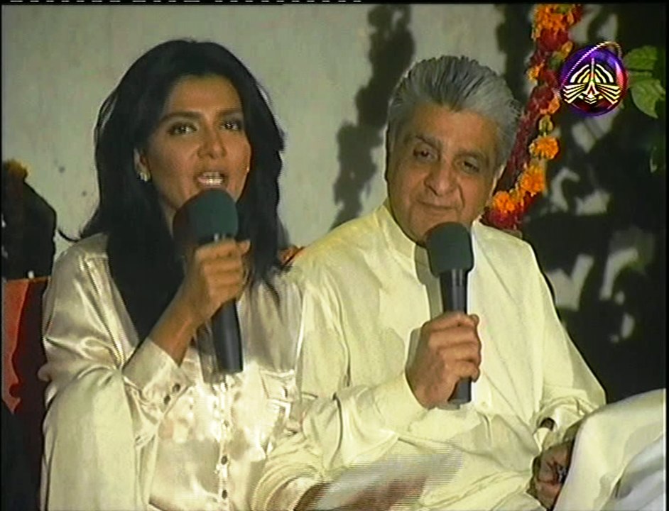 Kabhi Aye Haqiqat e Muntazar Nazar Aa Libas e Majaz Ma