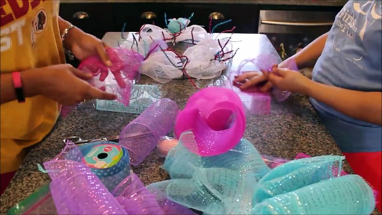 DIY DOLLAR TREE DECO MESH EASTER WREATH