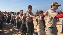 Les scouts de rassemblent sur les plages du Débarquement