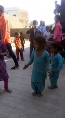 सरकारी स्कूल की की बच्ची का डांस देख सब दंग रहे गए. best indian dace ,  ise kathe ghai asli dance