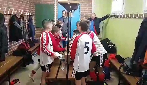 Chant de Victoire des U11 de Marcel Victoire contre Courrières 2-1