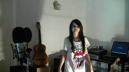 Girl Singing Rihanna!! Impresses!!  Menina Cantando Rihanna!!