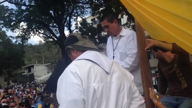 Venezuelans Demand an End to Deaths of Protesters