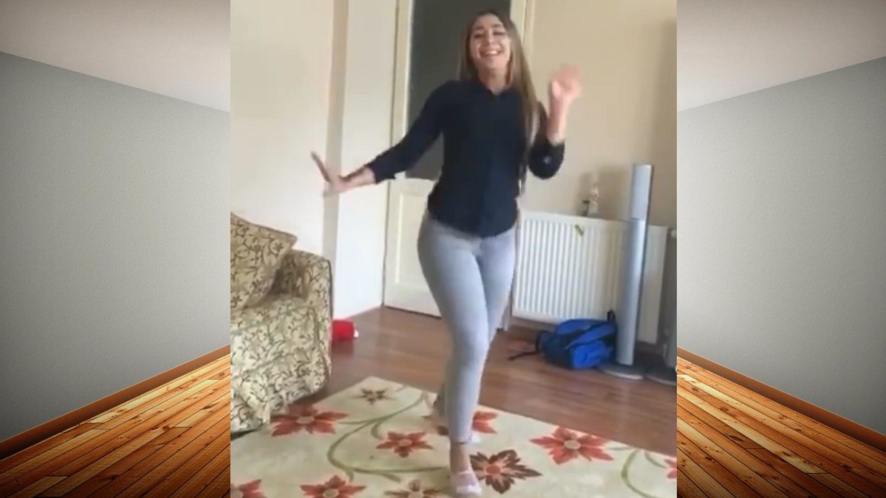 Şakır şakır evde roman havası