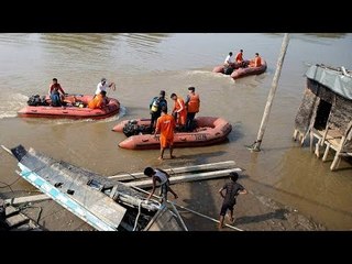 Download Video: Mob clashes with cops in West Bengal as 15 people die in boat capsize| Oneindia News