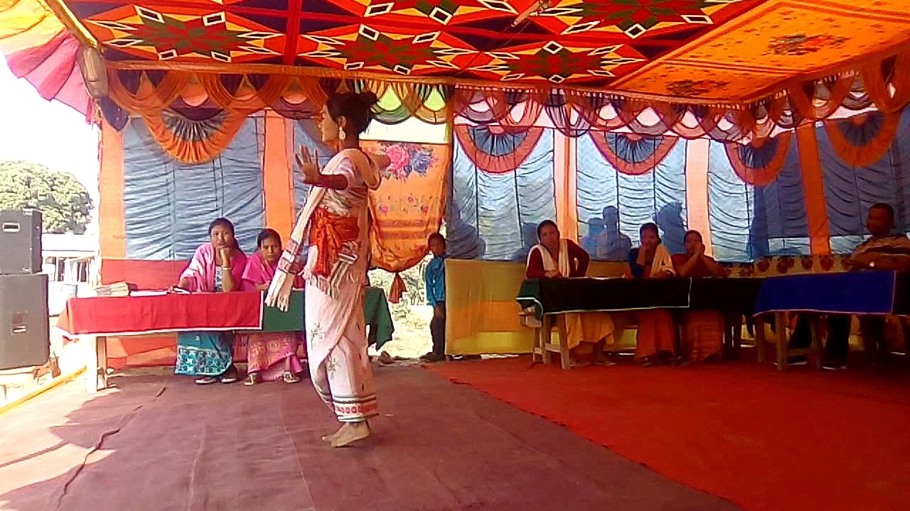 Meche Girl Dance - Gaang Gwnang Gwswa Birbaidwng