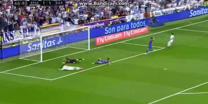 Cristiano Ronaldo Incredible Miss HD 1-1 Real Madrid VS Barclona 23-04-2017