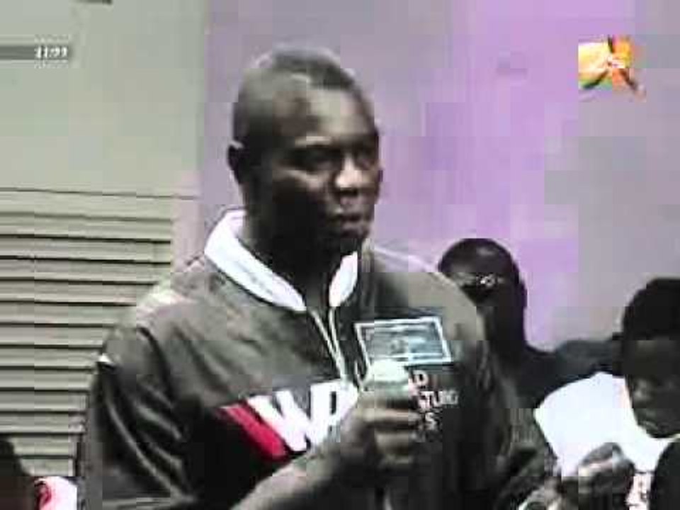 Penc Mi - Face à Face Akon vs Dialdiop - 7 Juillet 2012