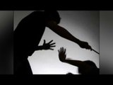 Girl dragged and beaten for wearing short dress in Pune| Oneindia News
