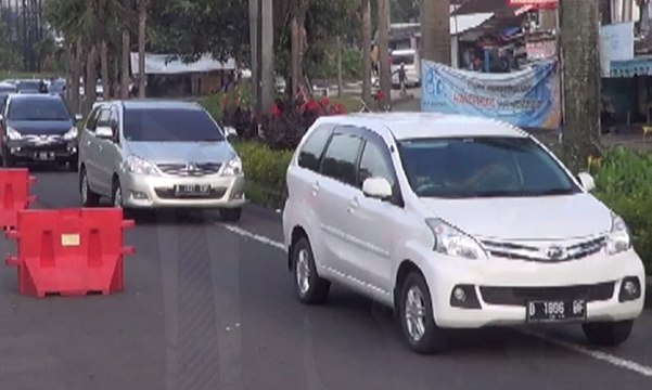 Polisi Gelar Olah TKP Kecelakaan Maut, Puncak Makin Macet
