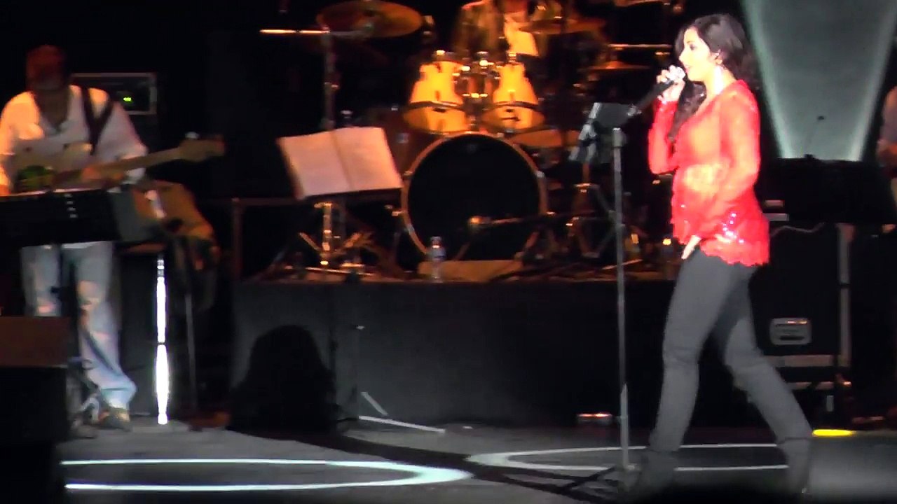 ➤Lag Jaa Gale - Shreya Ghoshal live performance in the Netherlands!