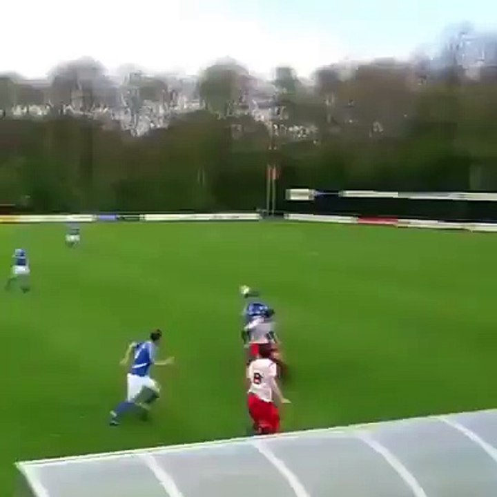 Quand tu décide de tacler ton coéquipier