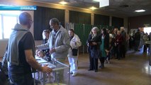 Hautes-Alpes : ça se bouscule au bureau de vote d'Embrun !