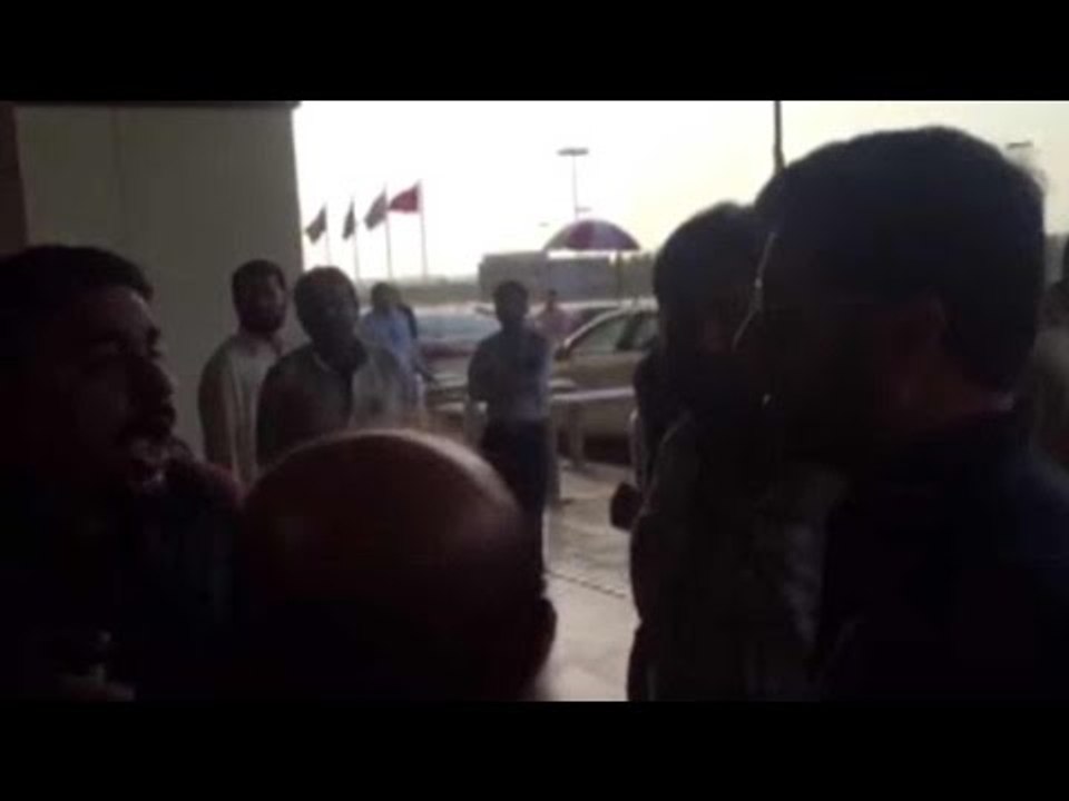 Kabir Khan harassed by angry mob at Karachi Airport, Watch video