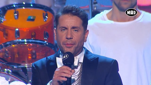 Γ. Μαζωνάκης-Η Φιλοσοφία Μου _ Δε Γουστάρω (Opening Act MadWalk 2017 by Aperol Spritz)