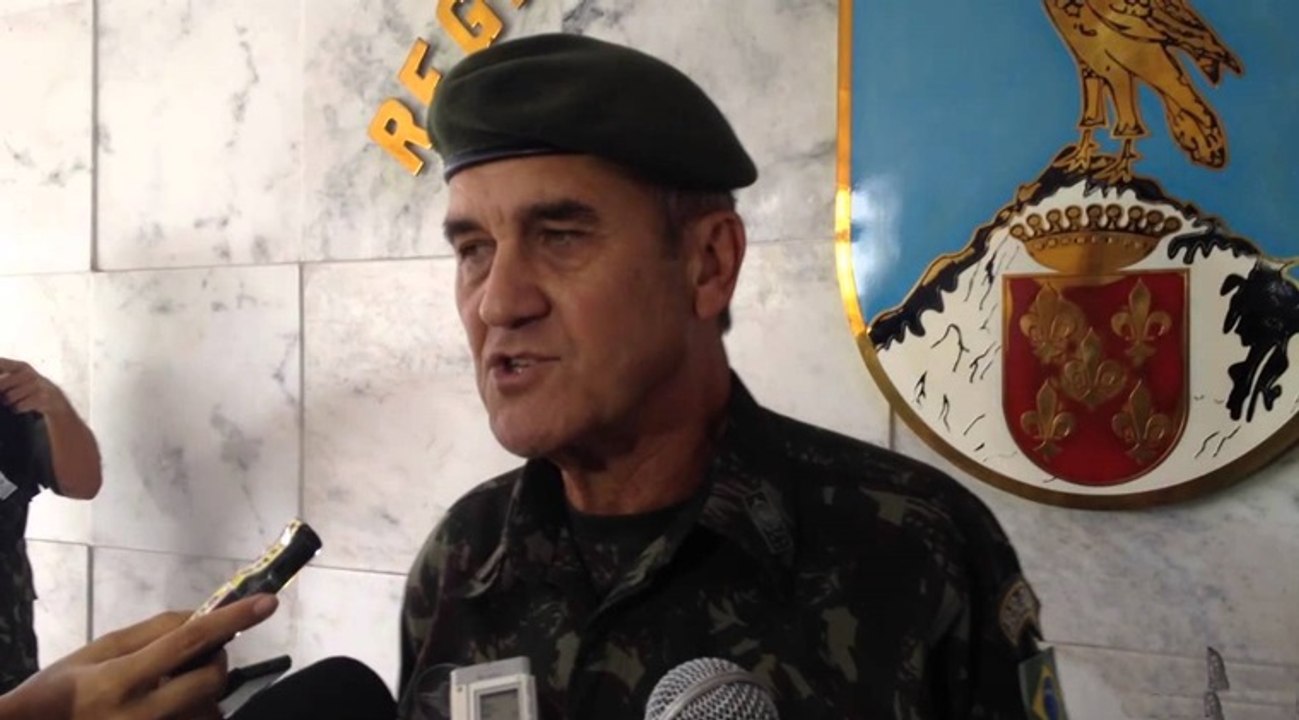 "Comandante do Exército disse que não apoiaria Jair Bolsonaro" - Mídia desesperada | A VERDADE