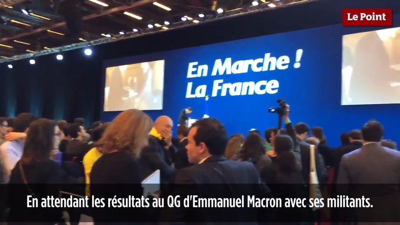 A Porte de Versailles, la soirée d'Emmanuel Macron débute