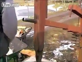 Man Makes Homemade Invention For Splitting Wood