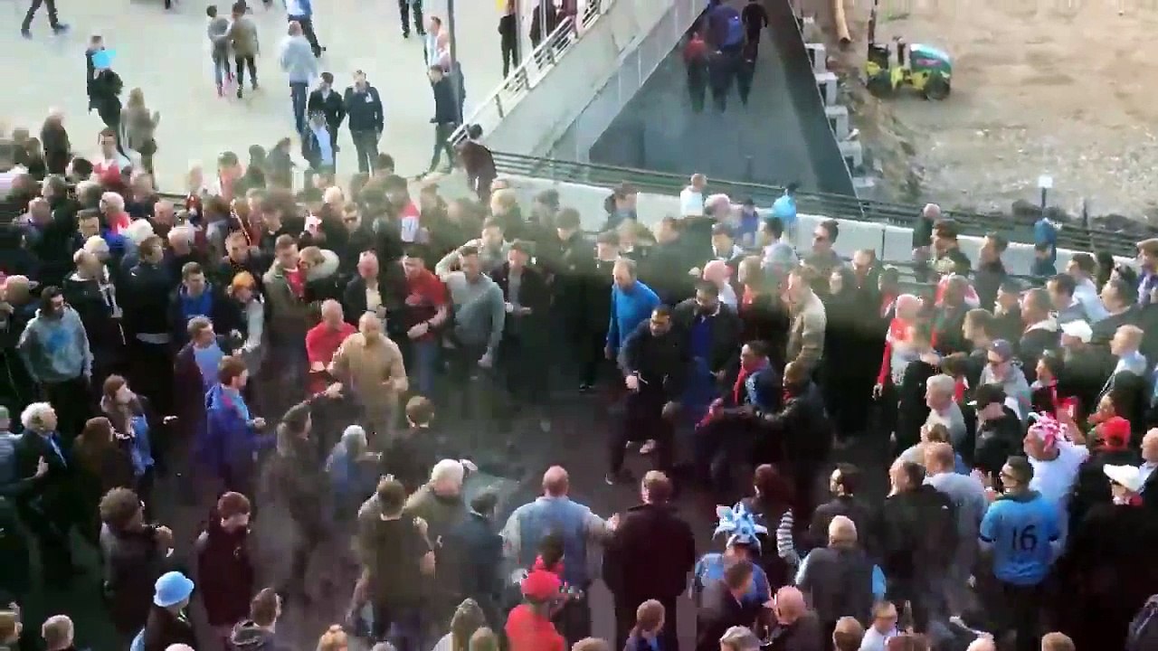 Fans Fighting Outside Wembly Stadium After Arsenal vs Manchester City!