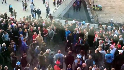 Fans Fighting Outside Wembly Stadium After Arsenal vs Manchester City!