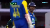 Funny cricket Michael Clarke destroying Shane Watsons knee Aussie Fail (england)