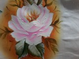 COMO PINTAR ROSA COR DE ROSA E FOLHAS/How to paint pink rose and its leaves very easily