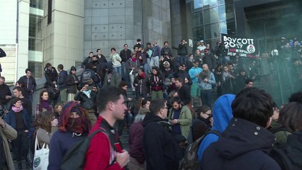 Présidentielle: des "antifascistes" manifestent à Paris