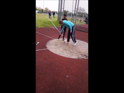 Animation Athlétisme Villejuif le 22/04/2017 Lancer de Marteau Poussins Suite