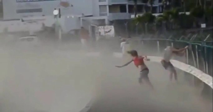 Туристка из Новой Зеландии погибла во время взлета лайнера | A tourist from New Zeland perished during flight of liner