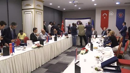 Türk-Iş'ten 15 Temmuz'da TBMM'de Görev Yapan Gazetecilere Ödül