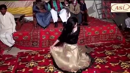 Mehak Malik mujra dance 2017 Main mahi day khooh