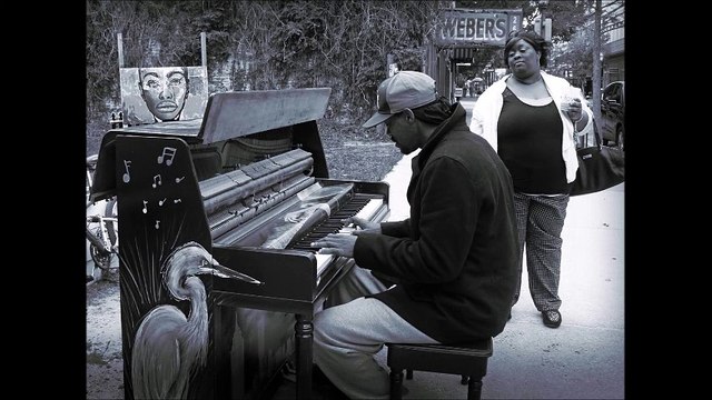 Sunny day.DMG Sarok. Tous droits réserves,Sabam.