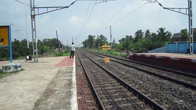 WAP-4 Twin Tone HWH - NDLS Duronto blasts Nabagram