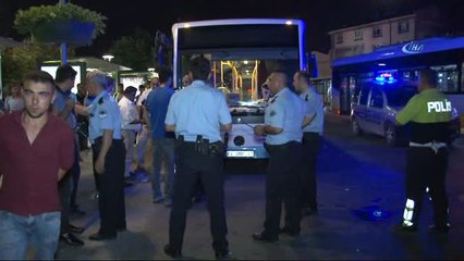 Belediye Otobüsü Yolcuların Arasına Daldı: 5 Yaralı
