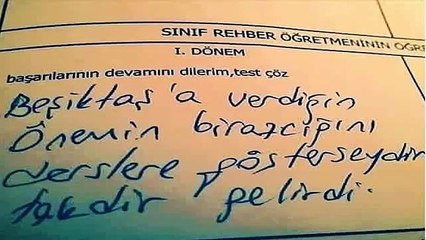 Öğretmenlerin Öğrenciler Hakkında Karneye Yazdıkları En Komik Yazılar