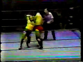 Maple Leaf Wrestling: Killer Khan vs. Johnny Weaver