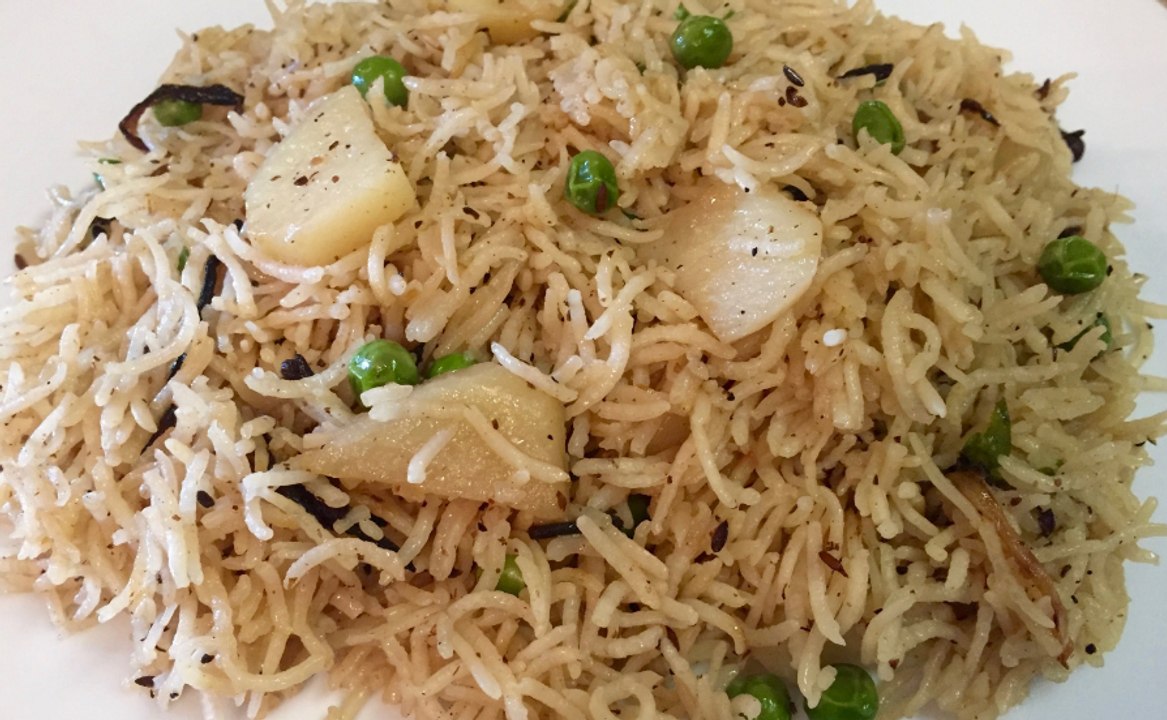 Aloo Matar Pulao | How To Make Matar Aloo Pulao Recipe