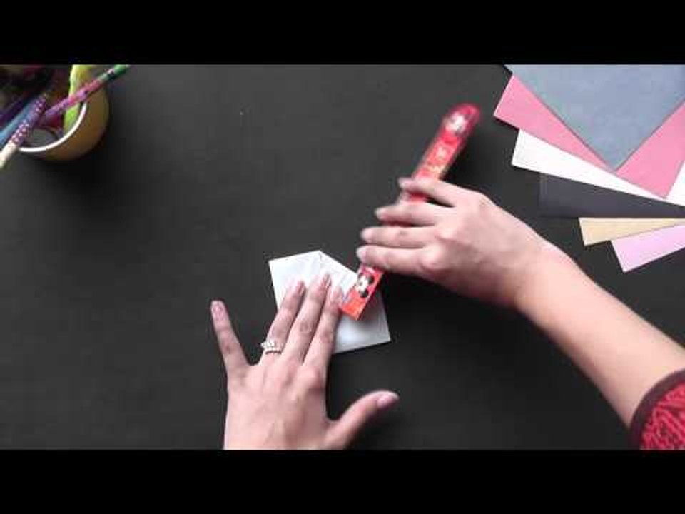 Learn to make a Lotus with 8 petals - Origami