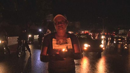 Con marcha nocturna rinden tributo a víctimas fatales de protestas en Venezuela