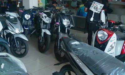 Penjualan Motor dan Mobil Bulan Juni Merosot