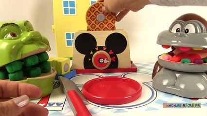 Shrek et le Singe Petit Déjeuner Gauffres Toasts Mickey Mouse en Bois à Découper